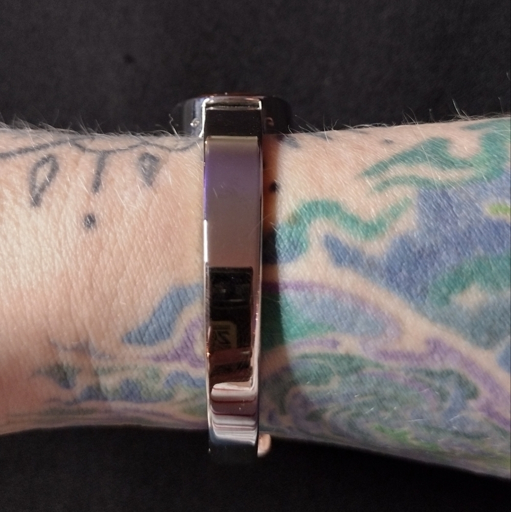 Focus 9003 Cuff Bracelet Quartz Analog Watch - Picture 2 of 6